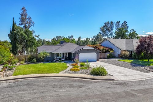 4576 Crimsonwood Dr, Redding, CA, 96001-3768 | Card Image