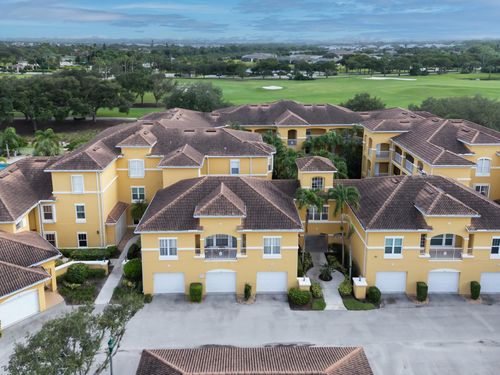 107-5095 Fairways Cir, Vero Beach, FL, 32967-7433 | Card Image