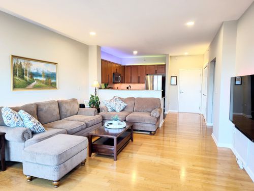 apt-408-15 Enterprise Ct, Jersey City, NJ, 07305-6406 | Card Image