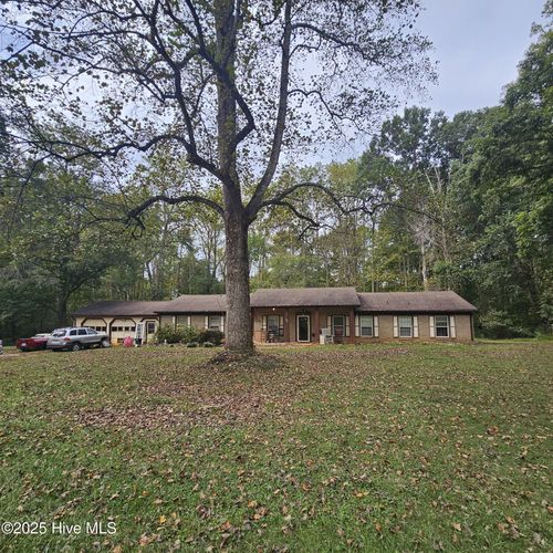 1901 Davenport St, Newton, NC, 28658-8340 | Card Image