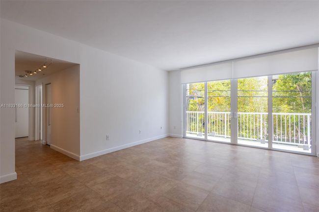 APT-101 - 50 Ocean Lane Dr, Condo with 3 bedrooms, 2 bathrooms and null parking in Key Biscayne FL | Image 7