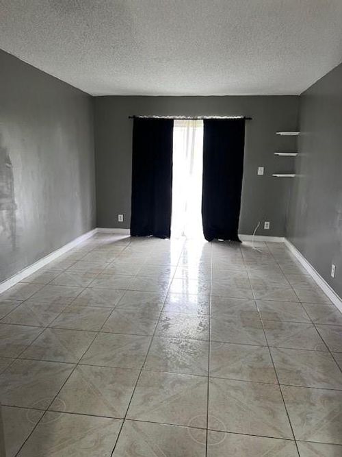 apt-l180-95 Ne 41st St, Oakland Park, FL, 33334-1386 | Card Image