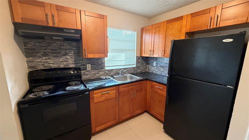 602-5180 Ne 6th Ave, Oakland Park, FL, 33334-3388 | Card Image