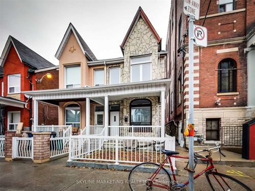 upper-809 Dovercourt Rd, Toronto, ON, M6H2X4 | Card Image