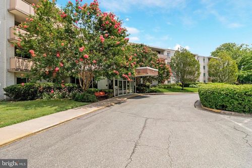 apt-414-7501 Democracy Blvd, BETHESDA, MD, 20817-1276 | Card Image