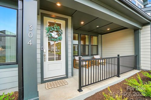304 Ardmore Dr, Belmont, NC, 28012-8801 | Card Image