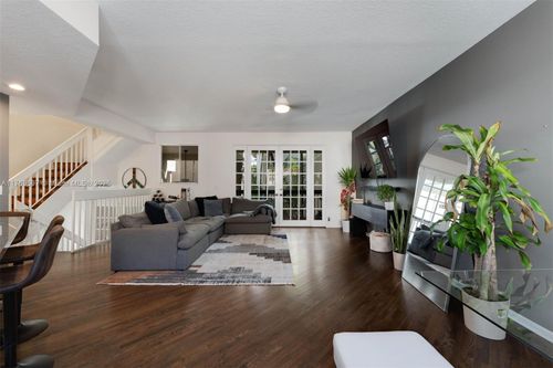 apt-26-1401 Ne 9th St, Fort Lauderdale, FL, 33304-4411 | Card Image