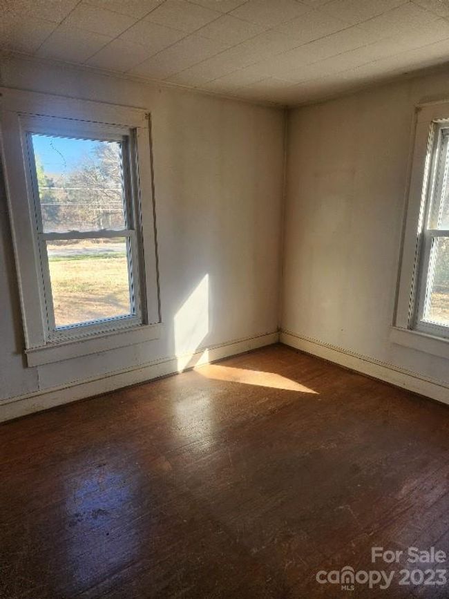 1441 Zion Church Rd, House other with 3 bedrooms, 1 bathrooms and null parking in Hickory NC | Image 5