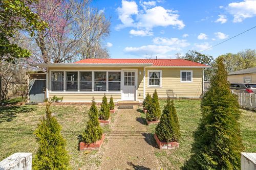 540 W End Ave, Mc Minnville, TN, 37110-2020 | Card Image