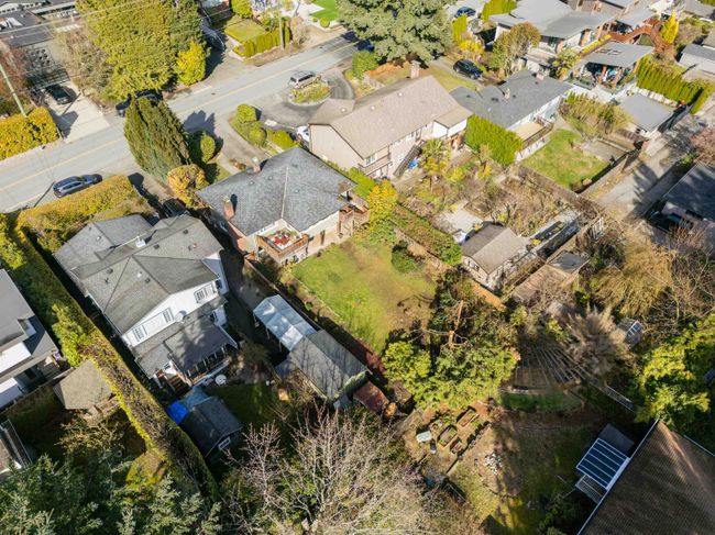 2472 Mathers Avenue, House other with 4 bedrooms, 2 bathrooms and null parking in West Vancouver BC | Image 35