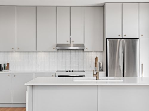 405-708 Edgar Ave, Coquitlam, BC, V3K0H3 | Card Image