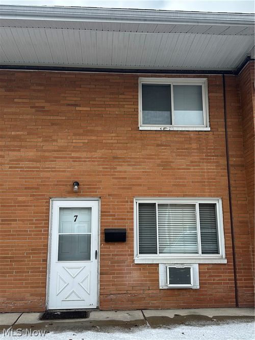 b7-29902 Euclid Avenue, Wickliffe, OH, 44092 | Card Image