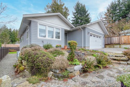 5206 Heather Rd, Sechelt, BC, V7Z0B9 | Card Image
