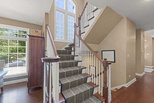 708 Highview Ave, Glen Ellyn, IL, 60137-5504 | Card Image