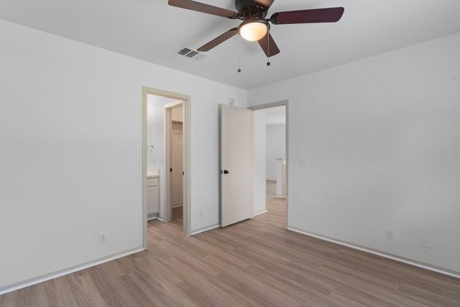 16225 Hamilton Point Cir, House other with 3 bedrooms, 2 bathrooms and 4 parking in Manor TX | Image 16