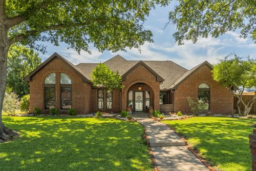 413 Doubletree Dr, Highland Village, TX, 75077-6967 | Card Image