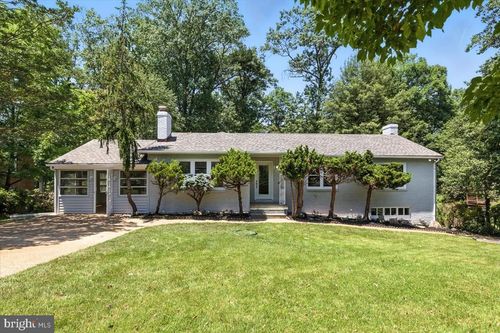 3310 Military Dr, FALLS CHURCH, VA, 22044-1512 | Card Image