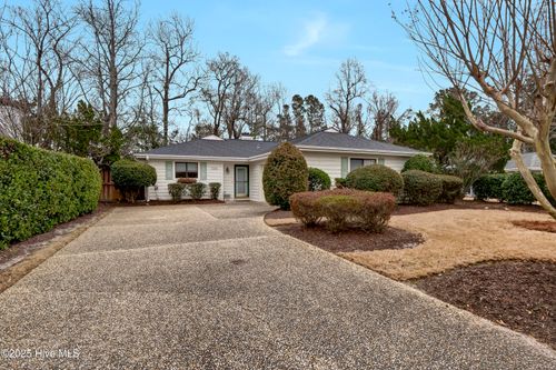 7204 Lounsberry Ct, Wilmington, NC, 28405-3758 | Card Image