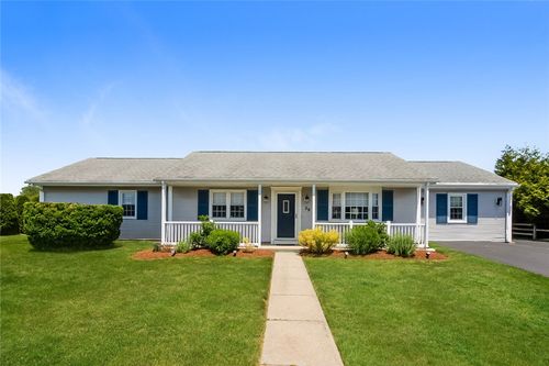 39 Davisville Ln, Narragansett, RI, 02882-4828 | Card Image