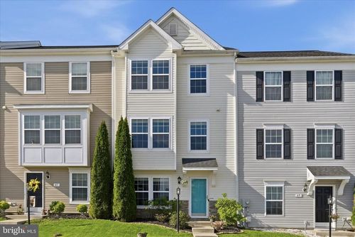 45 Britania Ct, MARTINSBURG, WV, 25405-5820 | Card Image