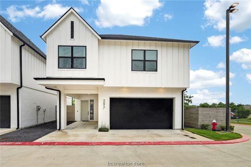297 Estates Cir, College Station, TX, 77840-2291 | Card Image