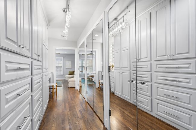 Primary bedroom closet. | Image 16