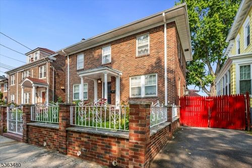 436 Ridge St, Newark, NJ, 07104-1422 | Card Image
