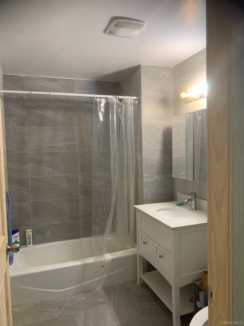 2-9411 43rd Ave, Elmhurst, NY, 11373-2853 | Card Image