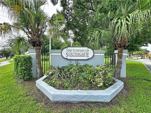 105-4817 Normandy Place, Orlando, FL, 32811 | Card Image