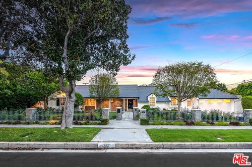 9921 Toluca Lake Ave, Toluca Lake, CA, 91602-2921 | Card Image
