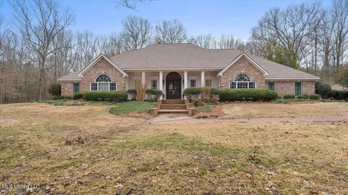 2205 E Third St, Forest, MS, 39074-4416 | Card Image