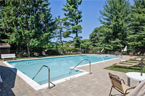 10 Grove Mews, Chappaqua, NY, 10514-3709 | Card Image