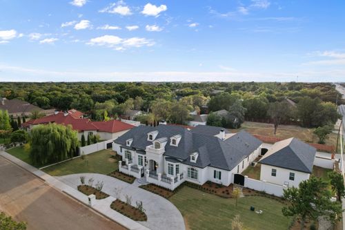 1902 Aberdeen Ave, Lubbock, TX, 79407-2135 | Card Image