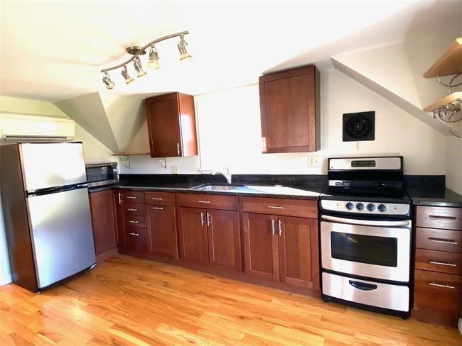 2 - 349 Vineyard Ave, Condo with 1 bedrooms, 1 bathrooms and null parking in Highland NY | Image 10