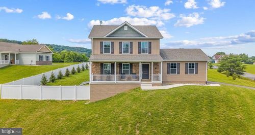 123 Hank Aaron Road, Berkeley Springs, WV, 25411 | Card Image