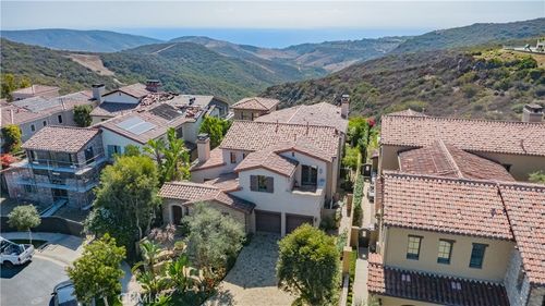 4 Star Catcher, Newport Coast, CA, 92657-1652 | Card Image