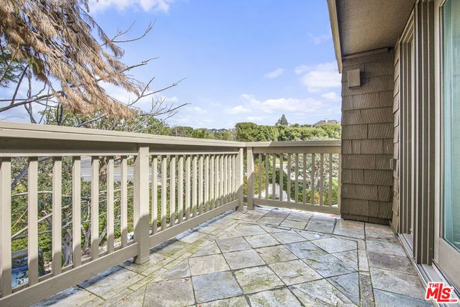 38 Sea Island Dr, Condo with 2 bedrooms, 2 bathrooms and 2 parking in Newport Beach CA | Image 5