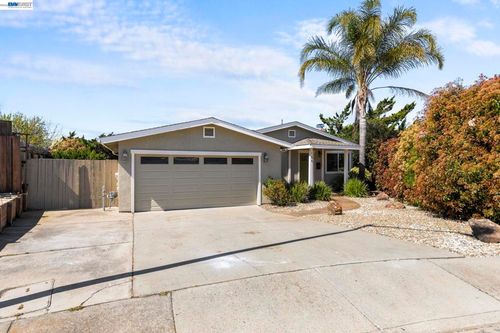 166 San Joaquin Ct, Bay Point, CA, 94565-2925 | Card Image
