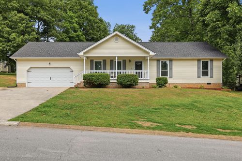 10123 Bear Trail Dr, Soddy Daisy, TN, 37379-3585 | Card Image