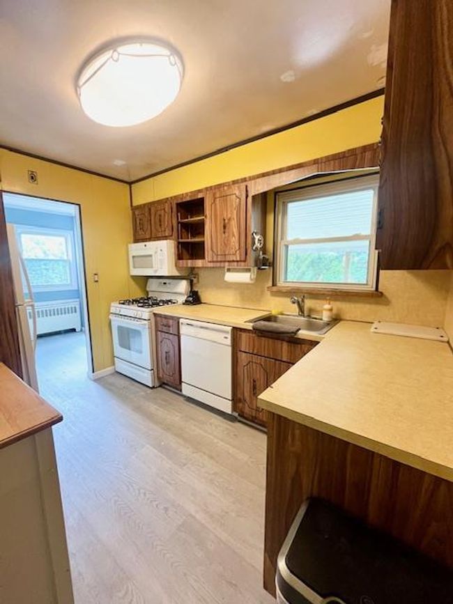 3 Bentley Rd, House other with 3 bedrooms, 2 bathrooms and null parking in Plainview NY | Image 6
