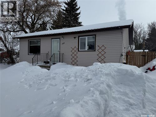 104 Main St, Watson, SK, S0K | Card Image