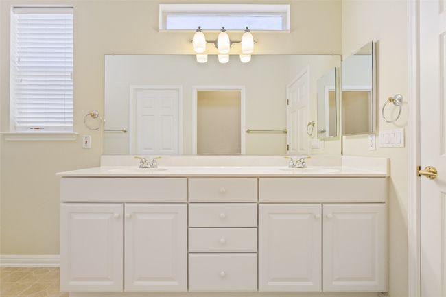311 Dove Hollow Trl, House other with 2 bedrooms, 2 bathrooms and 2 parking in Georgetown TX | Image 16
