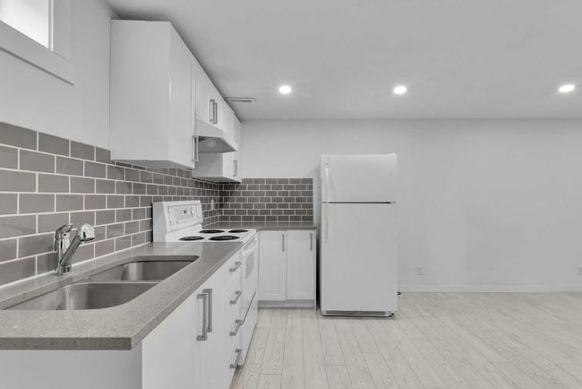 3248 Dovercliffe Rd Se, House other with 5 bedrooms, 2 bathrooms and 2 parking in Calgary AB | Image 25