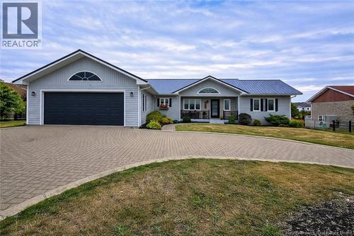 1295 Riverside Dr, Bathurst, NB, E2A4X2 | Card Image