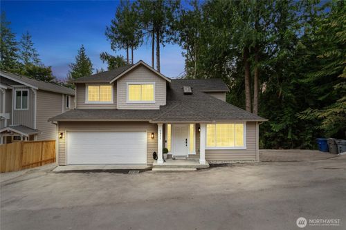 1511 208th Ave Ne, Sammamish, WA, 98074-6675 | Card Image