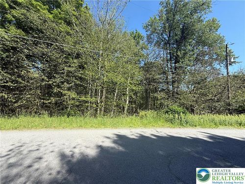 585r-9657 Stony Hollow Dr, Coolbaugh Twp, PA, 18466-3864 | Card Image