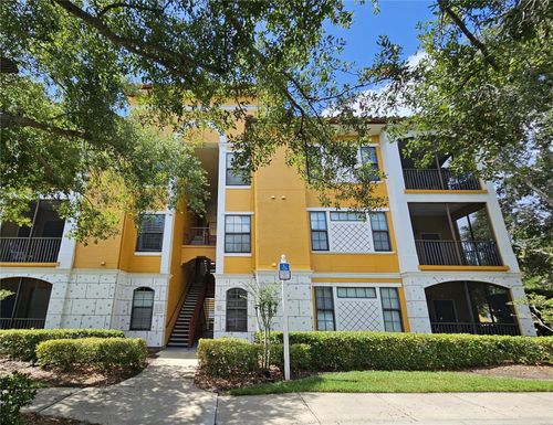 305-8335 38th Street Cir E, SARASOTA, FL, 34243-3663 | Card Image