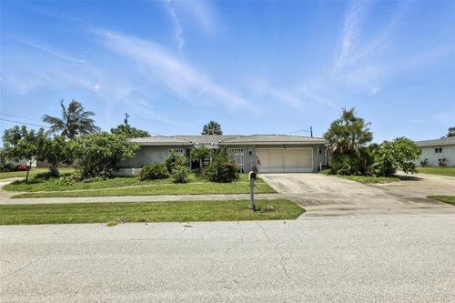 326 Mann Ave Se, PORT CHARLOTTE, FL, 33952-9730 | Card Image