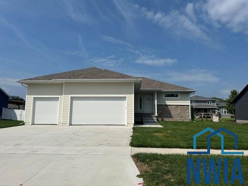 301 Cedar St, Sloan, IA, 51055-8100 | Card Image