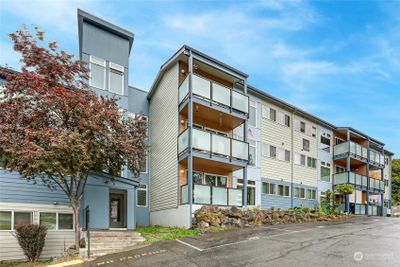 Welcome to Canyon Estates Condominiums with easy access to Southcenter Mall, Sea-Tac Airport, I-5 and I-40. Unit 512 located in Building 5 is a one bedroom 1 bathroom end unit on the second floor with one parking space. | Image 1